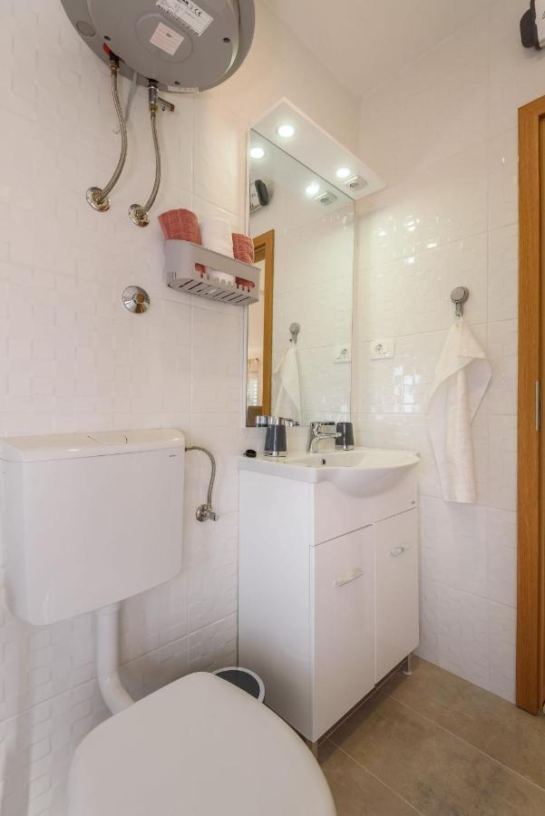 Bonaca Apartment Rogotin Exterior photo